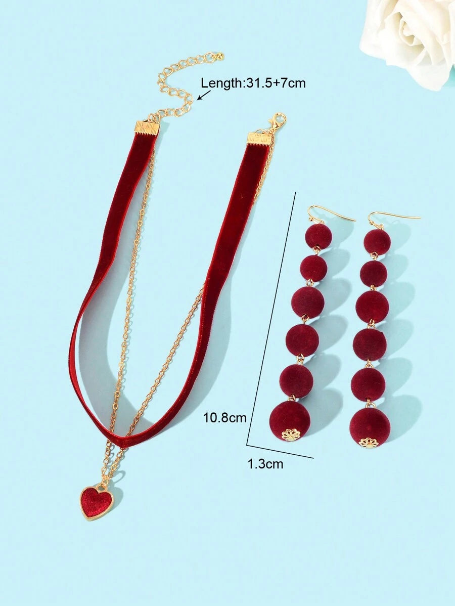 SHEIN مجموعة 3 قطع مجوهرات بخرز أحمر وطوق مخملي وقلادة قلب