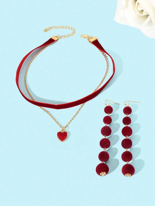 SHEIN مجموعة 3 قطع مجوهرات بخرز أحمر وطوق مخملي وقلادة قلب