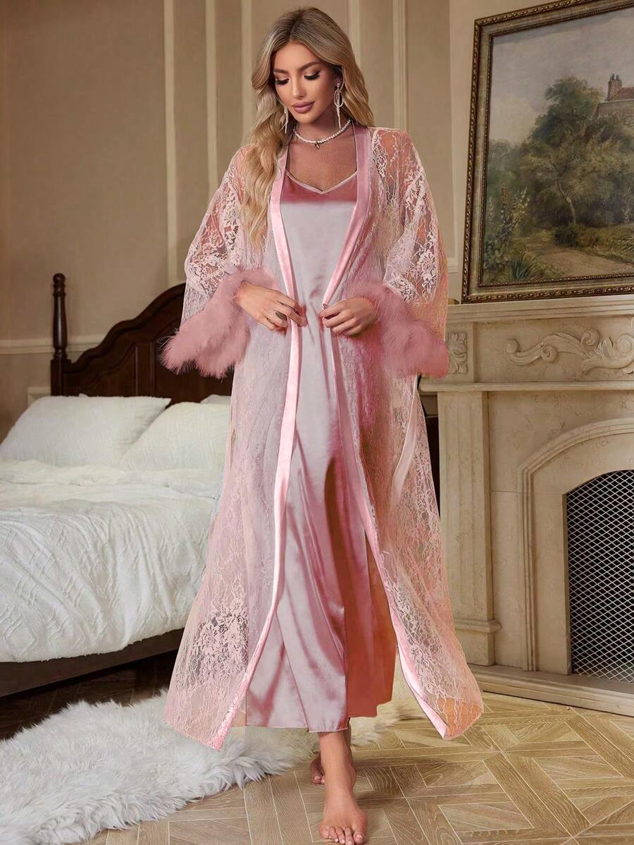 SHEIN طقم بيجاما نسائي أنيق بديكور دانتيل