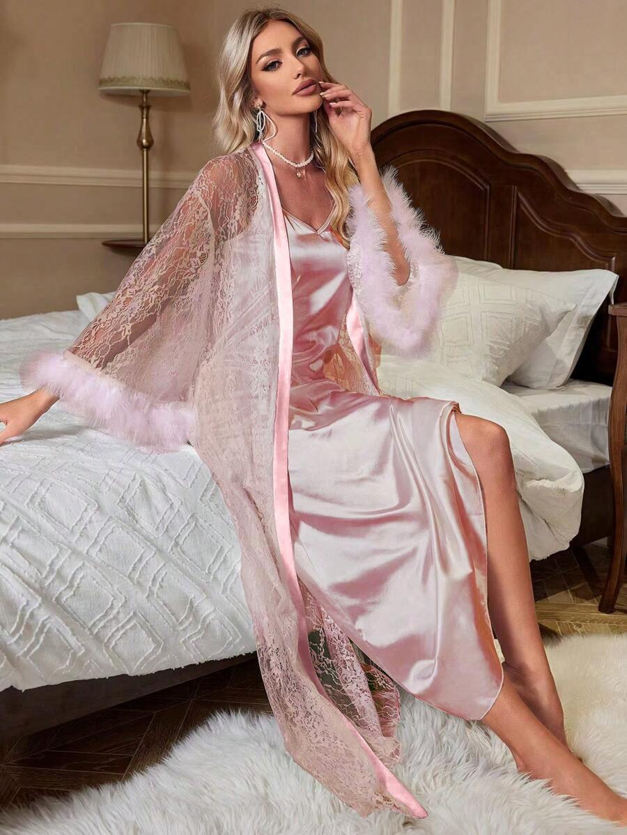 SHEIN طقم بيجاما نسائي أنيق بديكور دانتيل