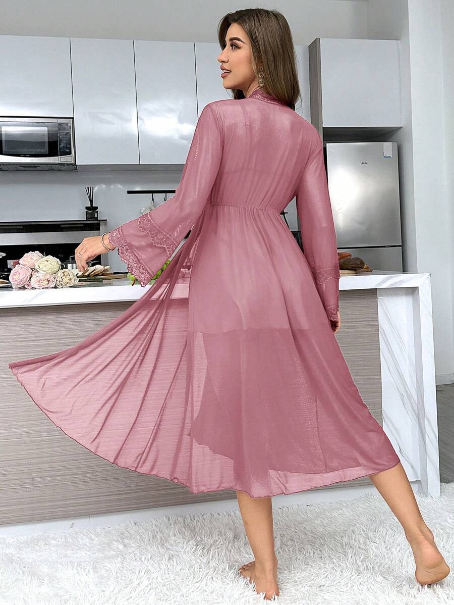SHEIN SilkySpell قميص نوم بلون وردي جذاب وروب