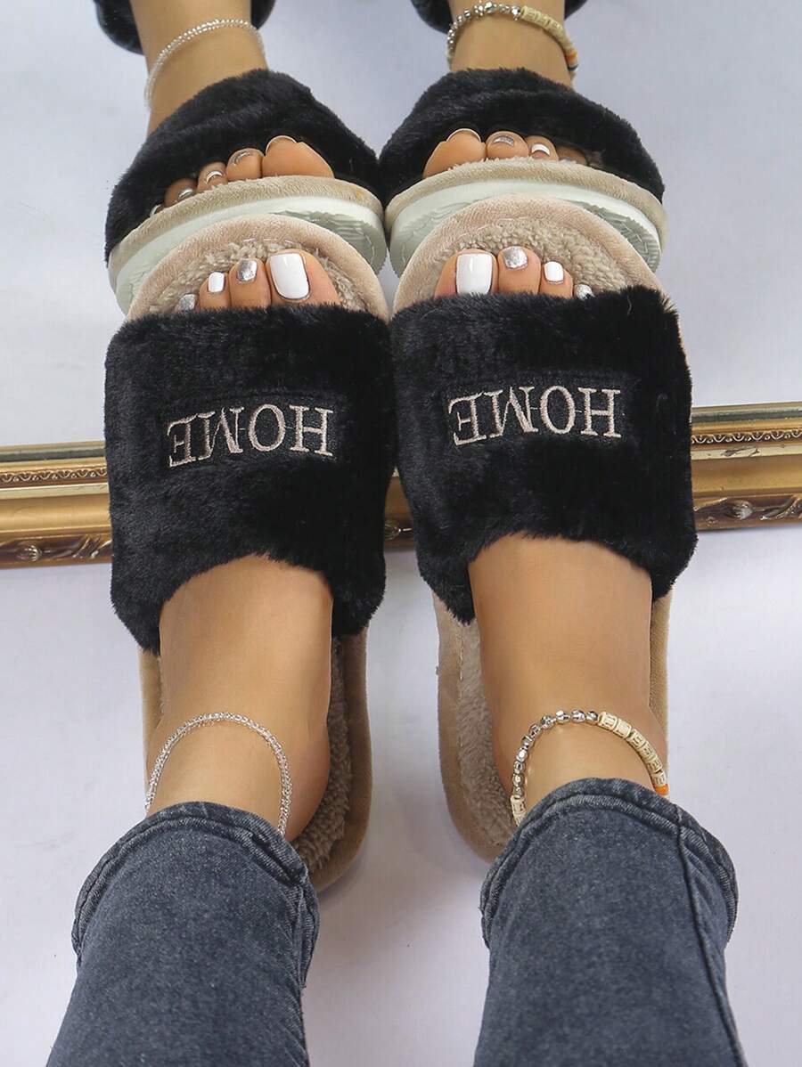 SHEIN شبشب نسائي أبيض بتطريز رسائل ناعم ومريح