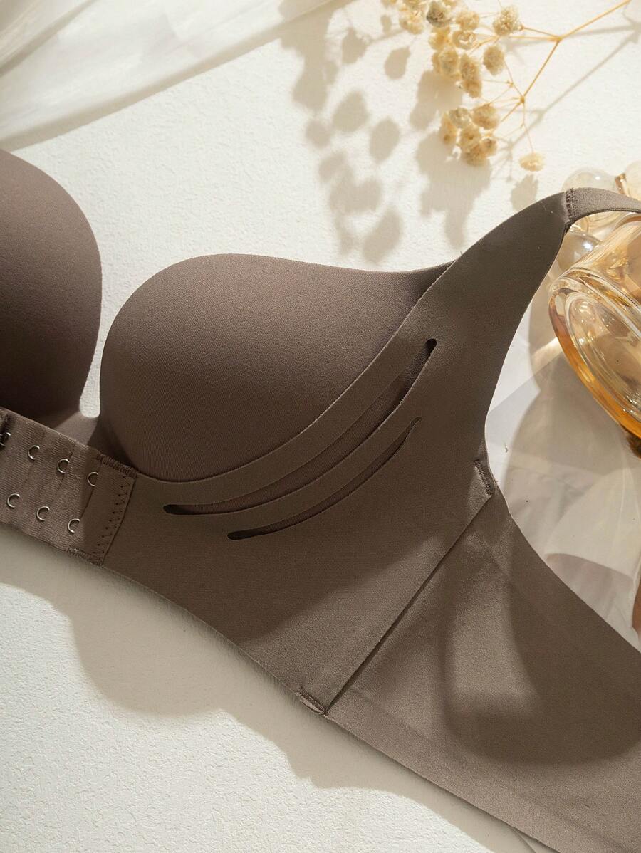 SHEIN حمالة صدر مرفعة فائقة التعزيز بتصميم كوب صغير