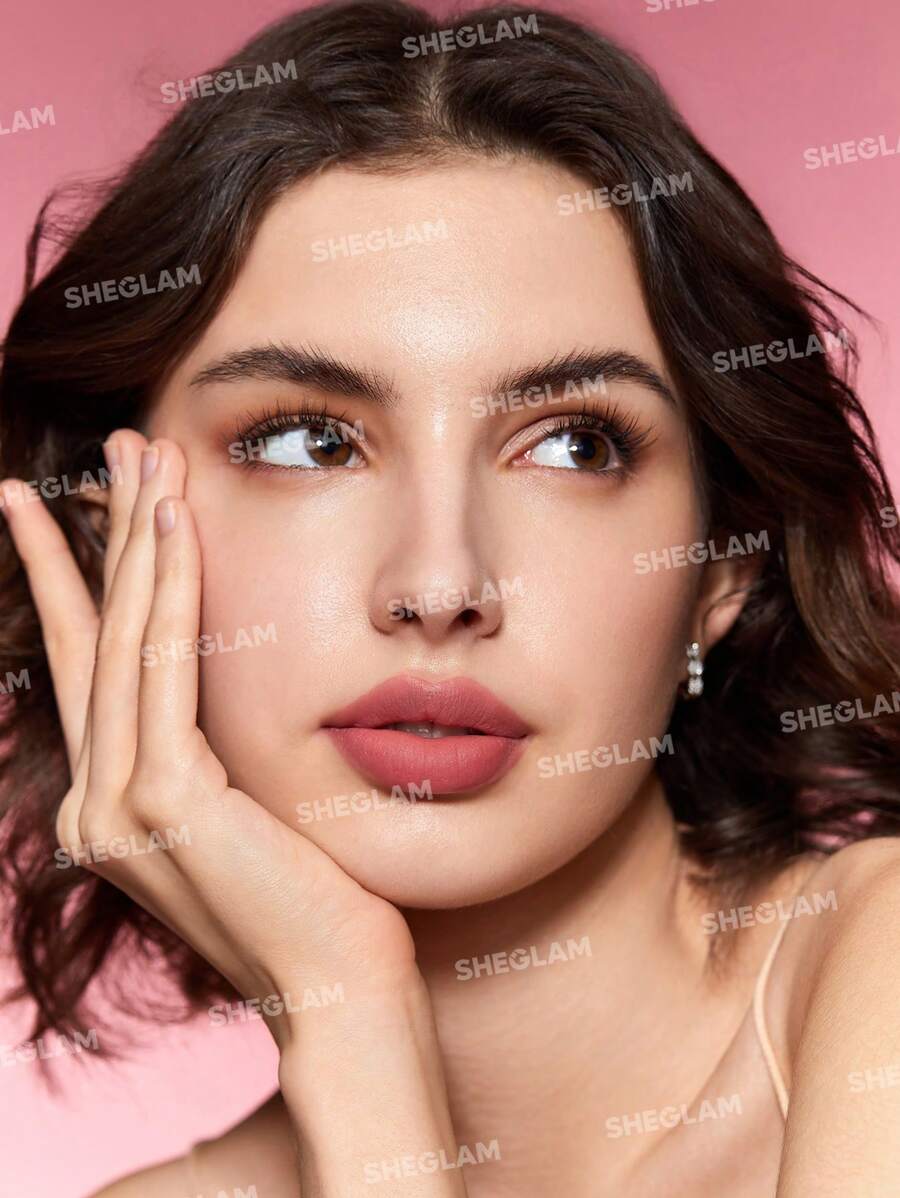 SHEGLAM أحمر شفاه مخملي لامع طويل الأمد