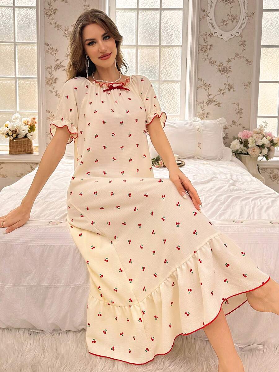 Shein CottageSlumber فستان نوم بطباعة الكرز للنساء مع حافة كشكشة وكرة مجعدة منتفخة