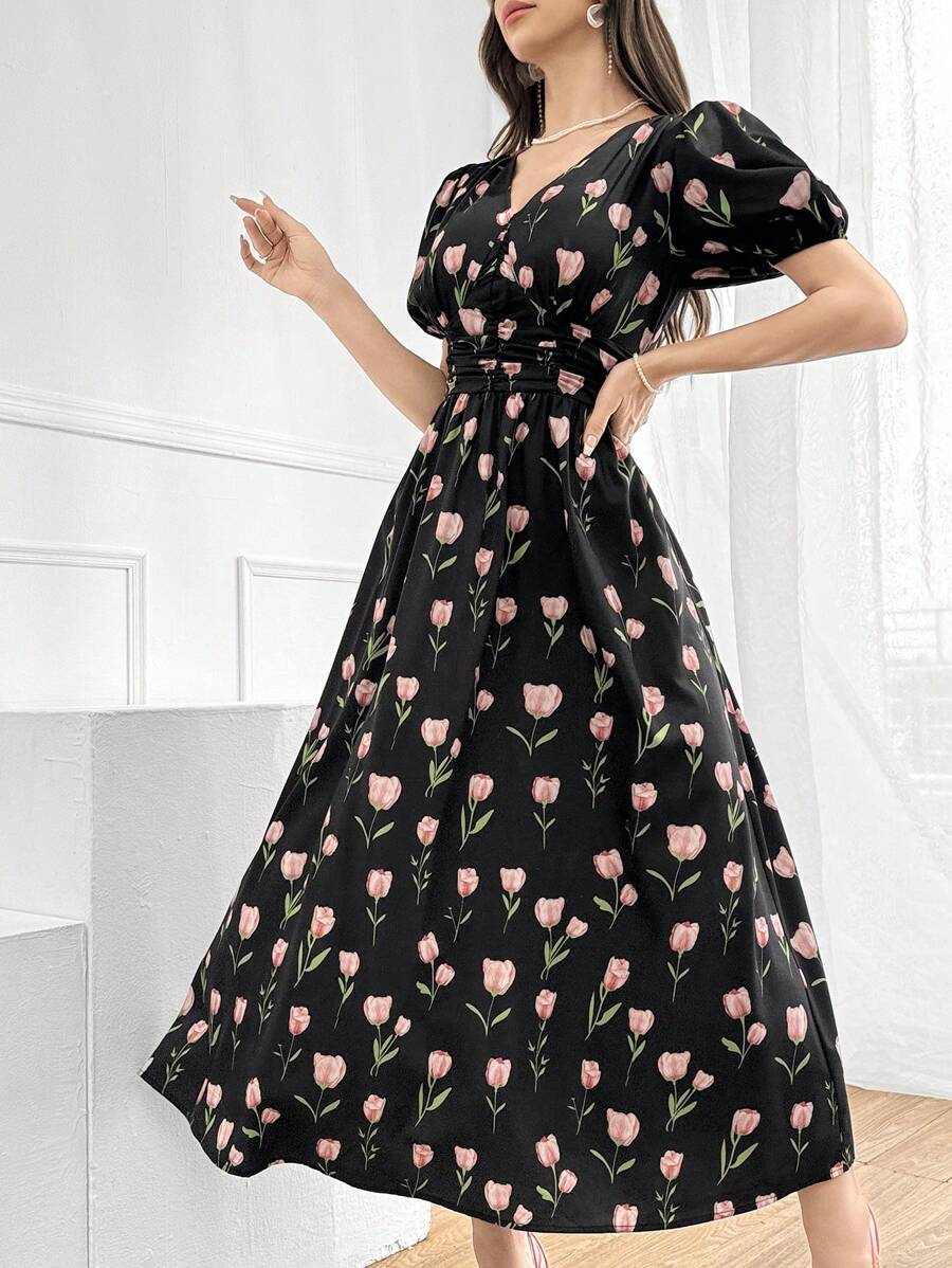 SHEIN Modelyn فستان أسود بأكمام منتفخة وخصر منكمش بطبعة زهور التوليب