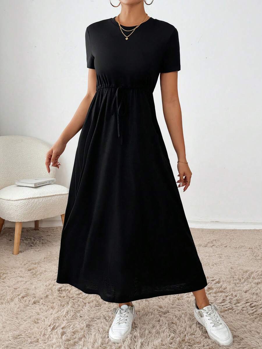 SHEIN ESSNCE فستان أسود بنقشة سبوت بخصر رباط وجيب جانبي كاجوال