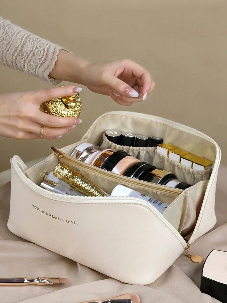 SHEIN حقيبة تجميل بسعة كبيرة باللون المشمشي