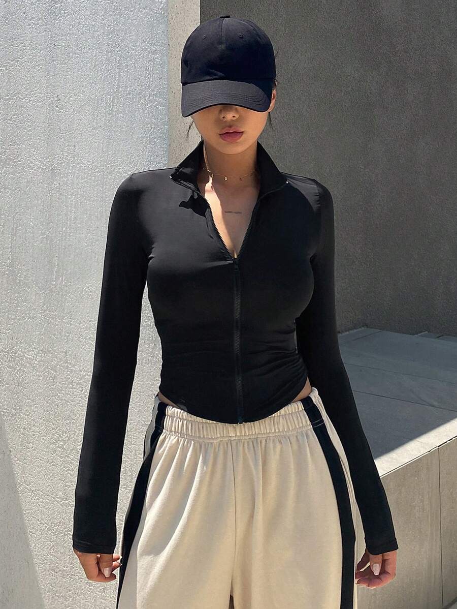 SHEIN DAZY قميص نسائي رياضي ضيق