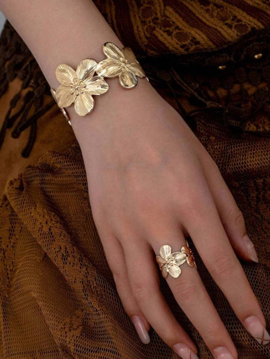 SHEIN طقم مجوهرات بتصميم الأزهار والأوراق