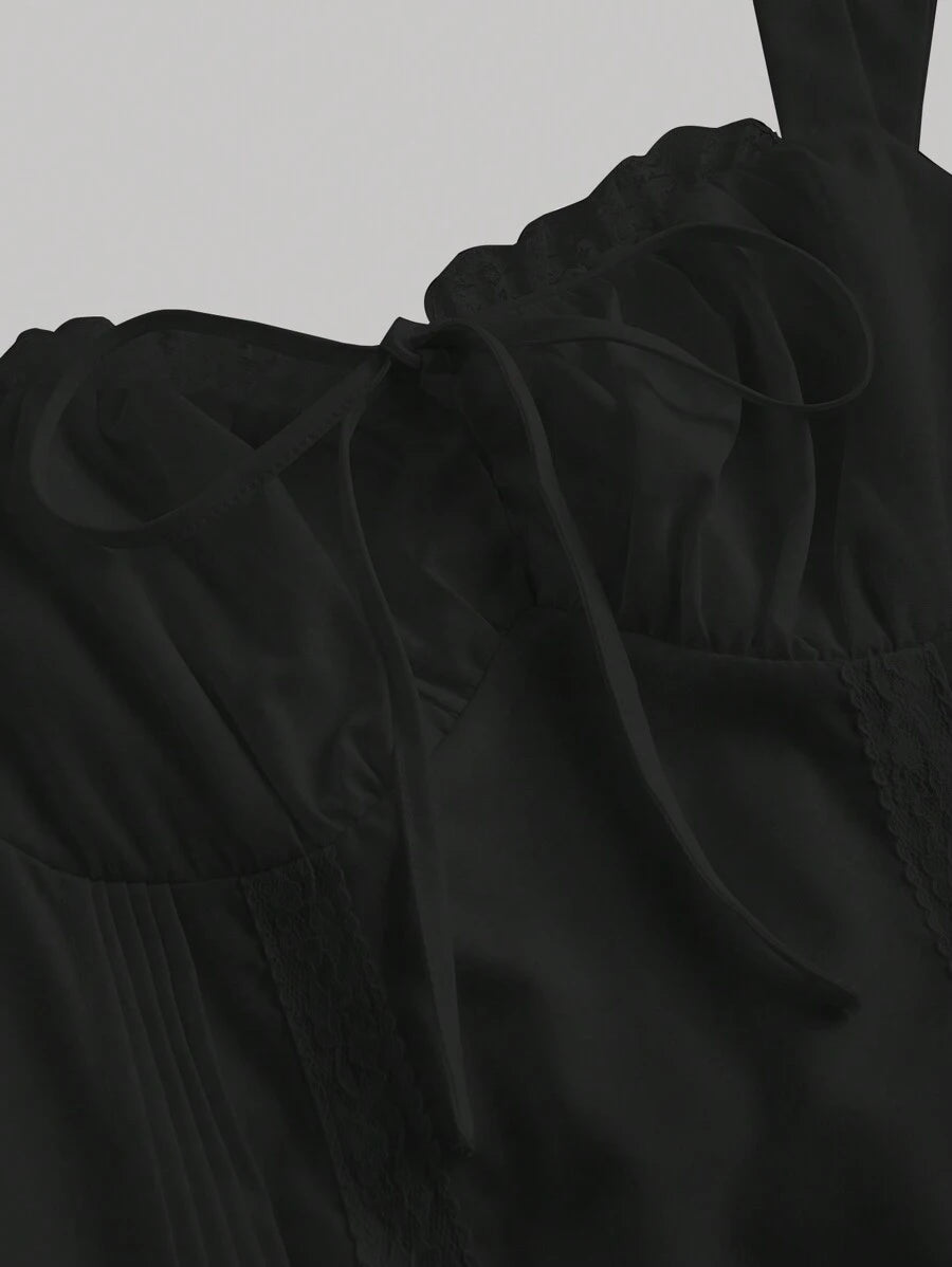 SHEIN MOD فستان أسود قصير بربطة خلفية وتفاصيل متباينة ودانتيل