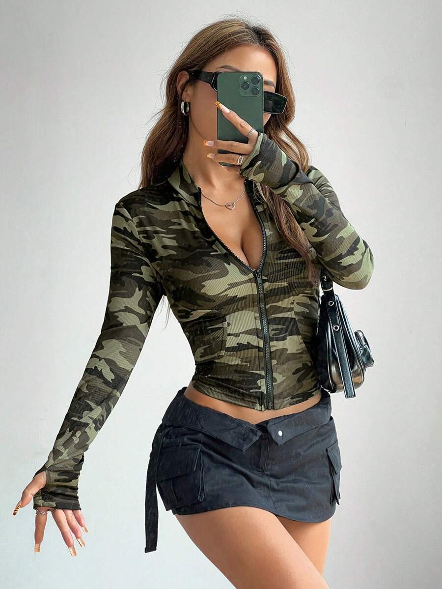 SHEIN EZwear جاكيت نسائي بطبعة كاموفلاج بياقة عالية وسحاب أمامي