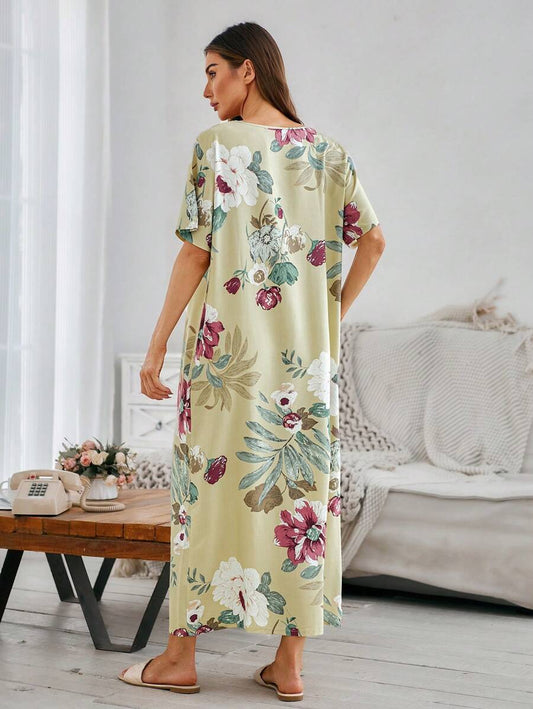 SHEIN Serenescape قميص نوم رخو وأنيق بقصة فضفاضة بطبعة زهرية