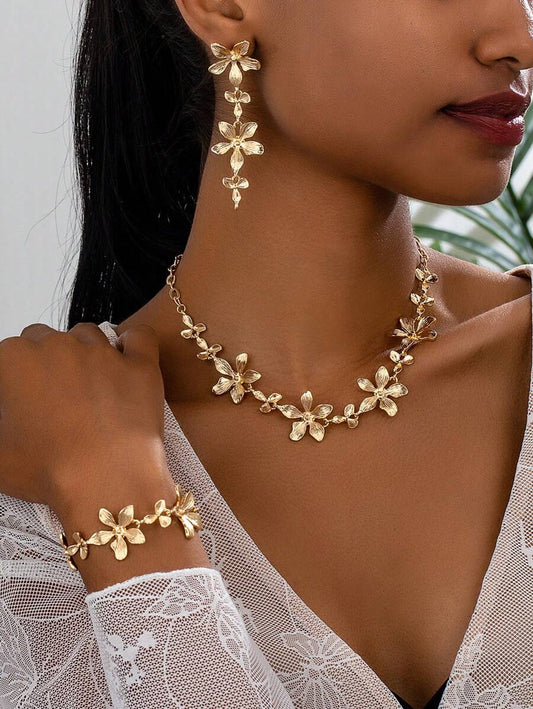 SHEIN طقم مجوهرات ذهبية زهرية