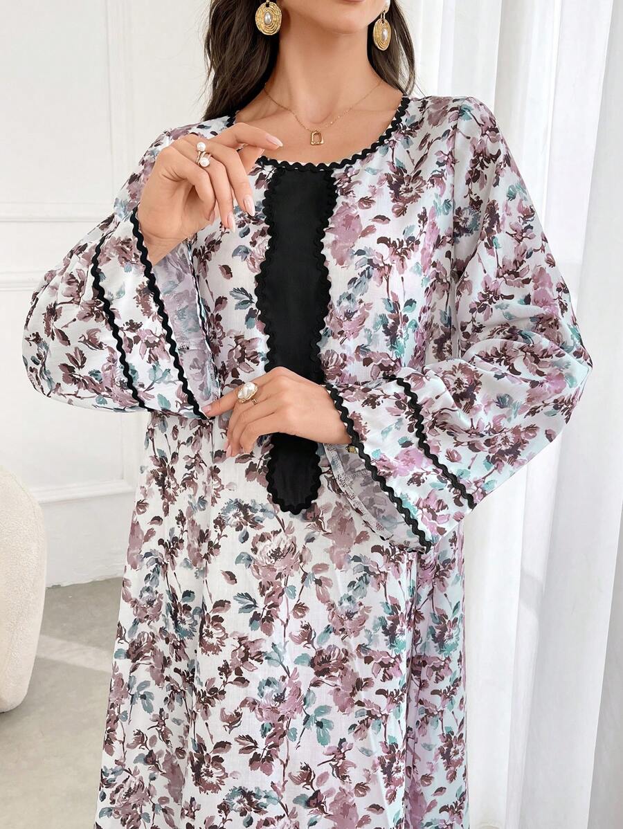 SHEIN Al Najma فستان عباية بياقة دائرية مزينة بالأزهار مع وشاح رأس محتشم