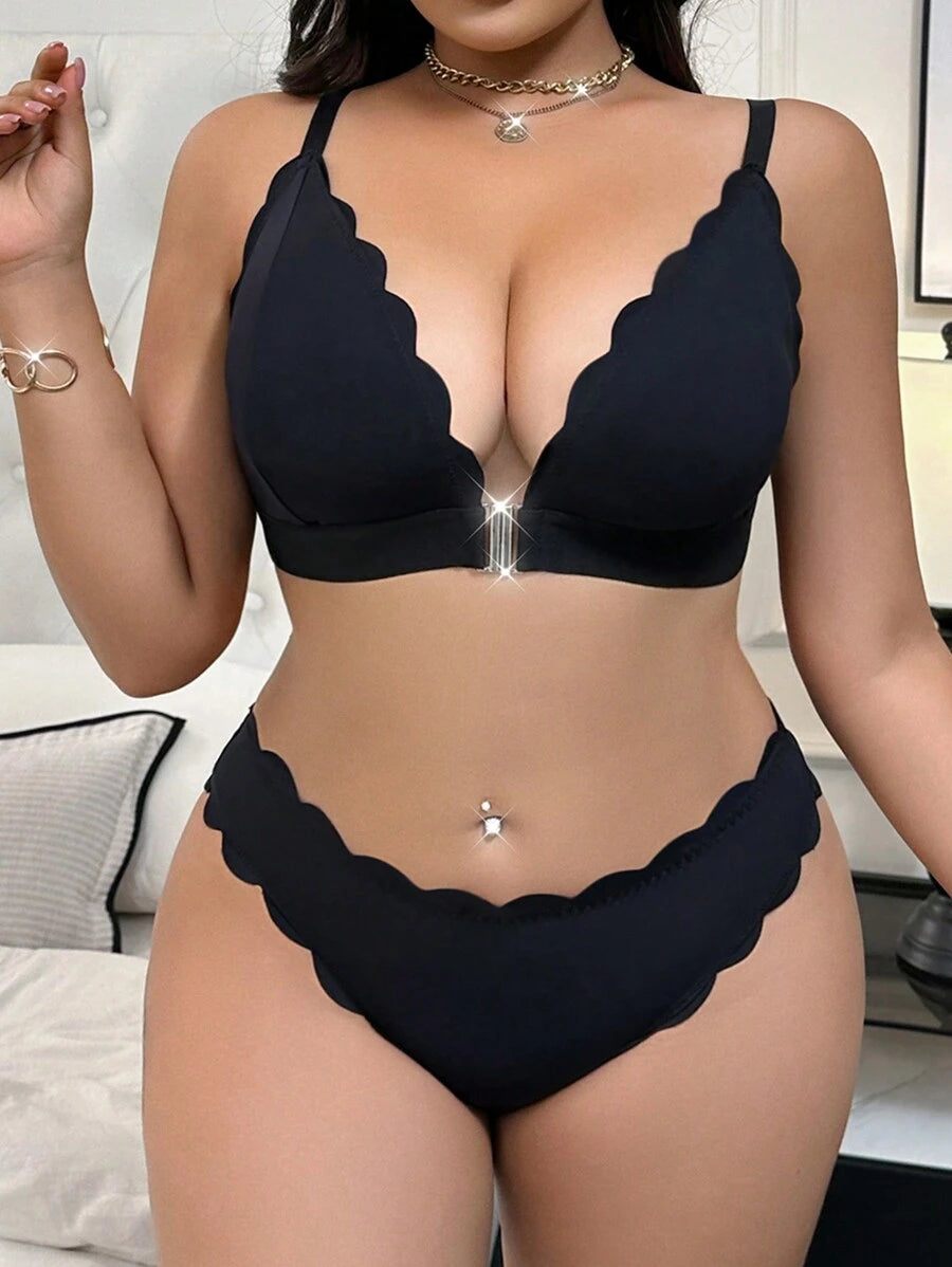 SHEIN طقم لانجري متموج بإغلاق أمامي 2 قطعة مقاس كبير
