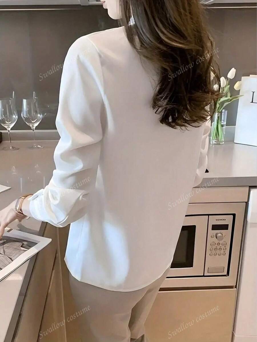 SHEIN قميص نسائي أنيق بتصميم هونغ كونغ