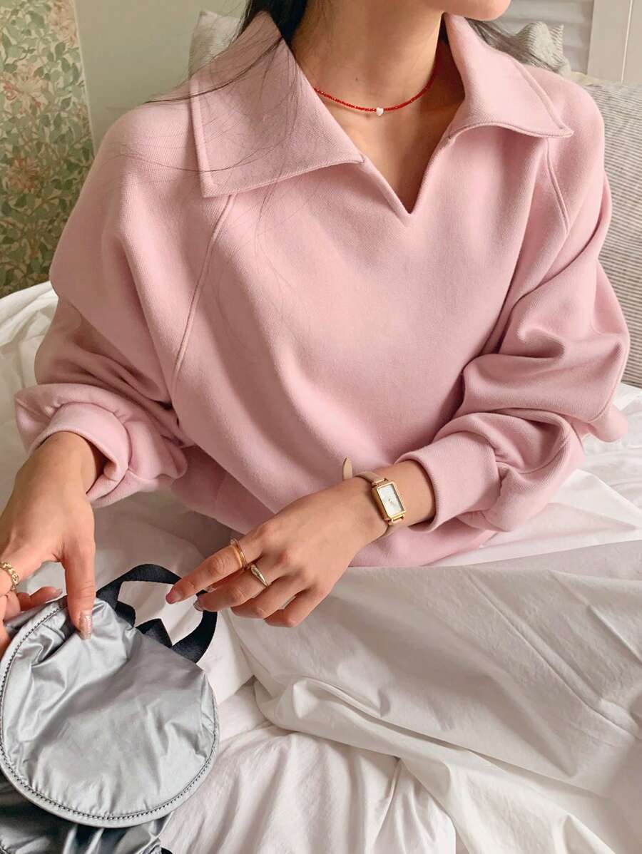 SHEIN DAZY بلوزة رياضية بياقة عالية وأكمام طويلة كاجوال