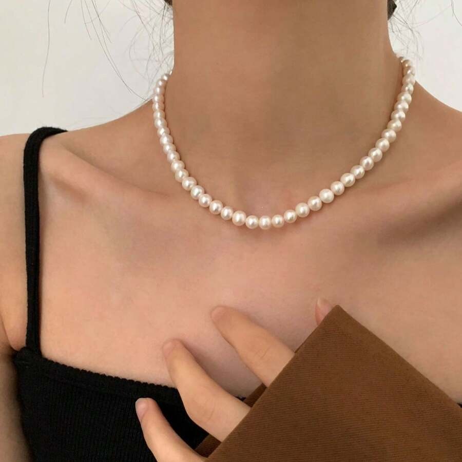 SHEIN قلادة يدوية مزينة بخرز اللؤلؤ الاصطناعي