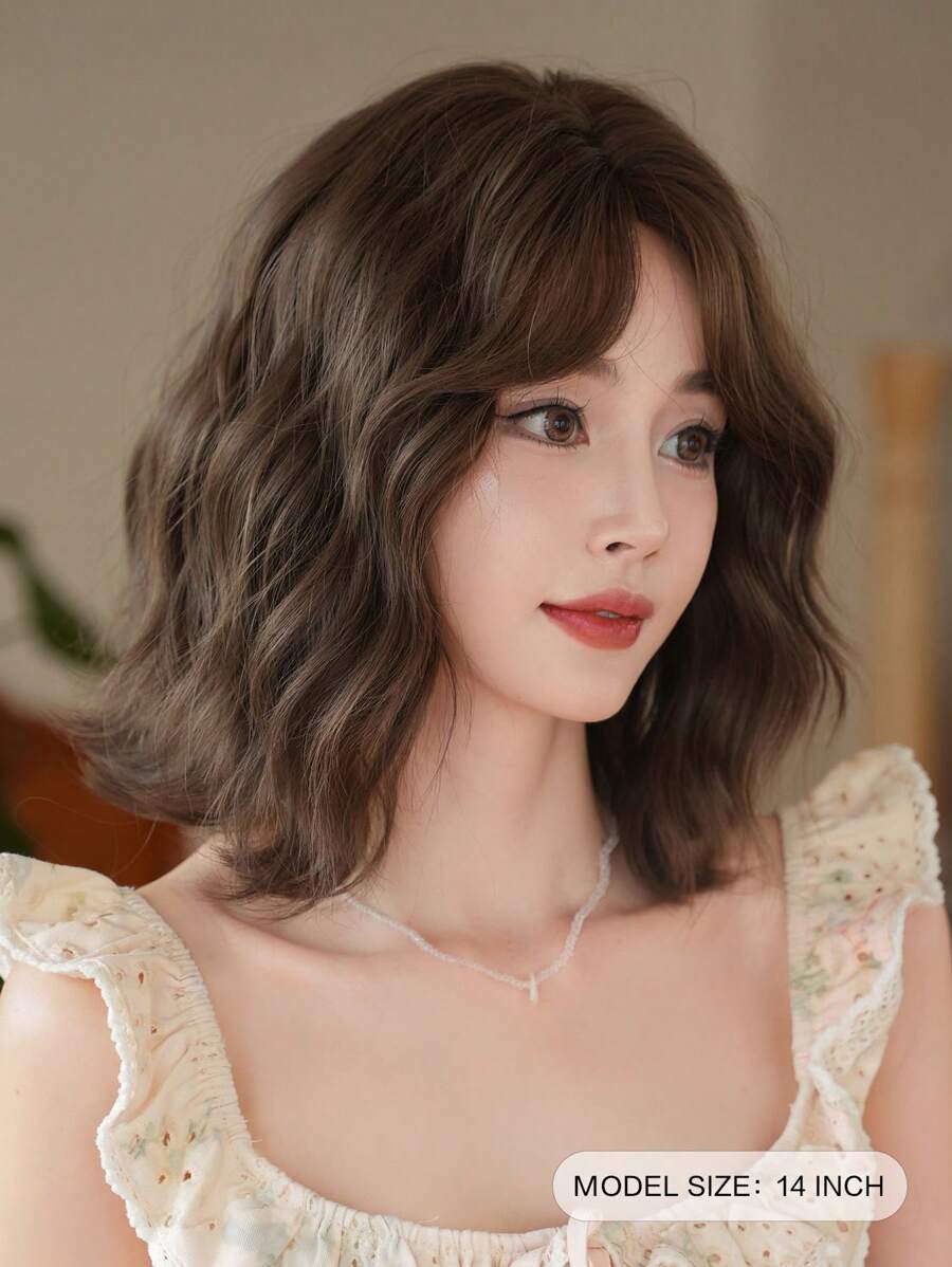 SHEIN NAMM طقم شعر مستعار قصير بني داكن متموج مع غرة ستائر 14 بوصة