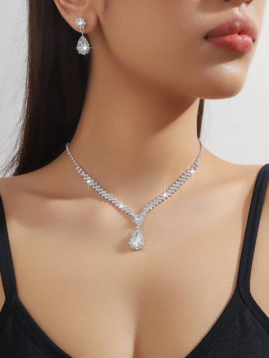 SHEIN طقم 3 قطع قلادة وأقراط بتصميم قطرة ماء