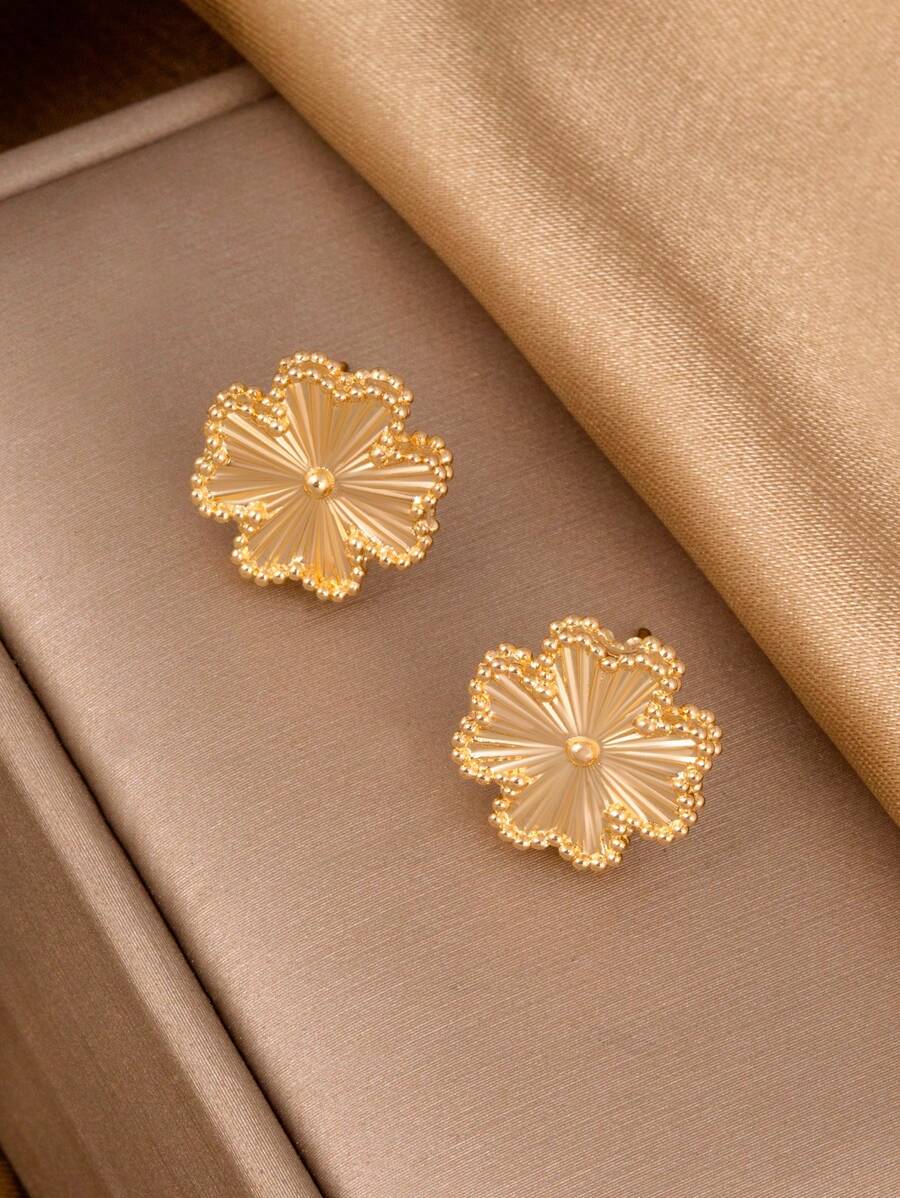 SHEIN زوج أقراط ذهبي أذن قلب وحلزون