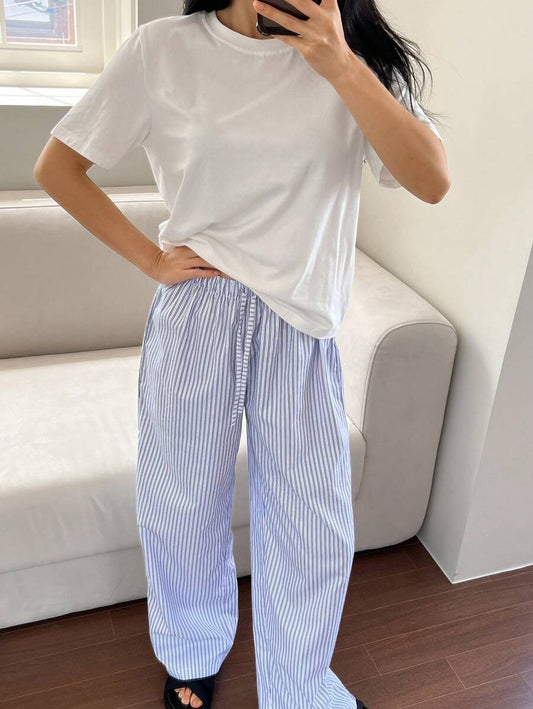 SHEIN DAZY طقم بيجامة تي شيرت وبنطال مخطط