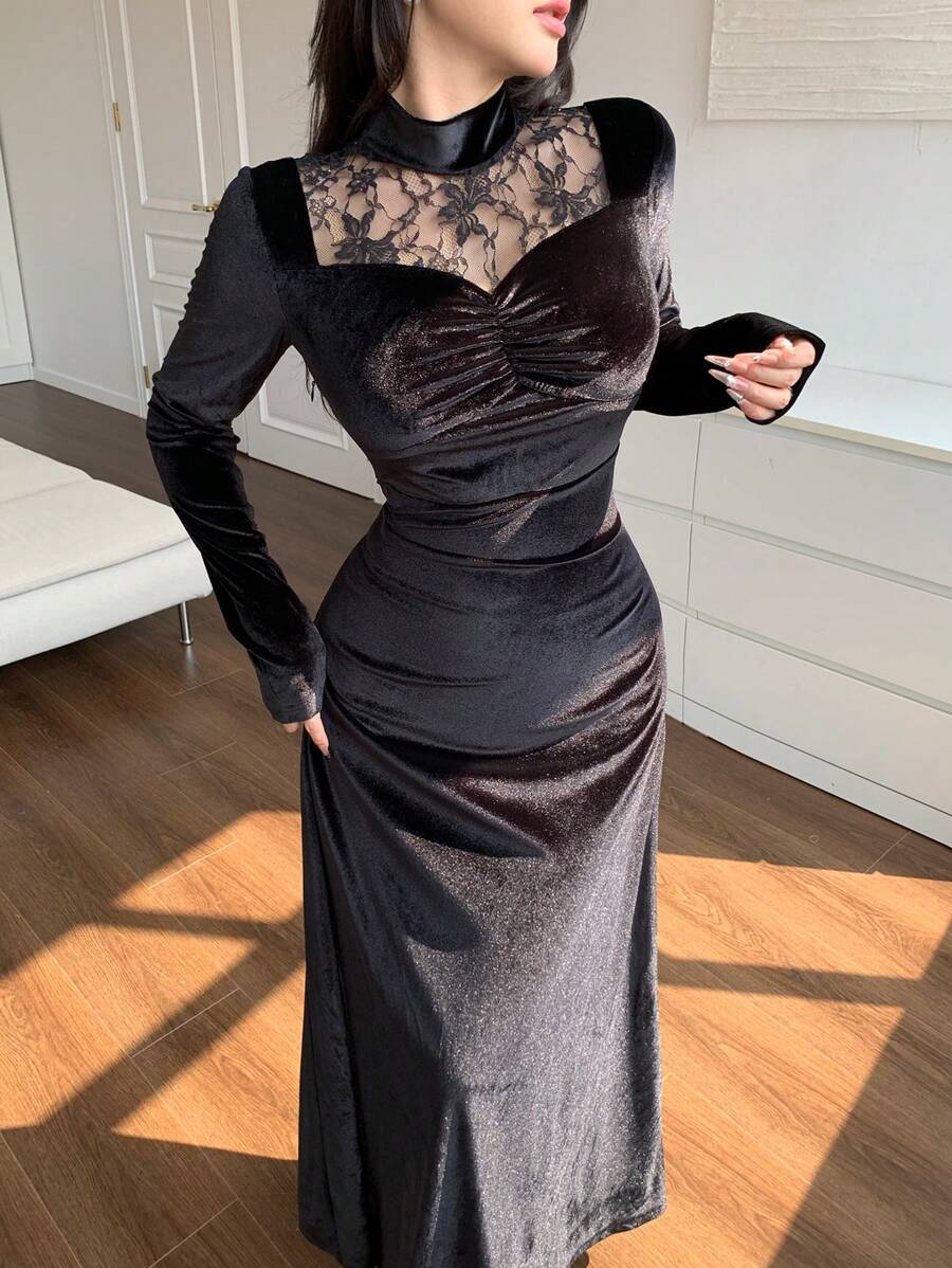 SHEIN Modelyn فستان سهرة اسود طويل من المخمل اللامع