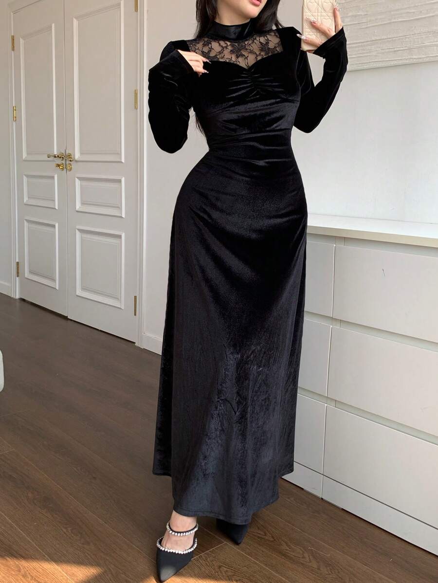 SHEIN Modelyn فستان سهرة اسود طويل من المخمل اللامع