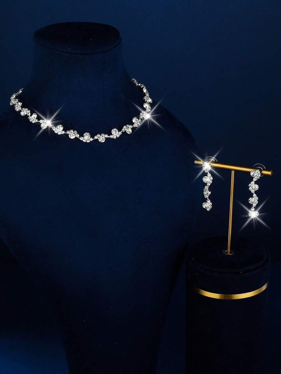 SHEIN طقم مجوهرات بيضاء قلادة وأقراط وأساور مرصعة بالراين