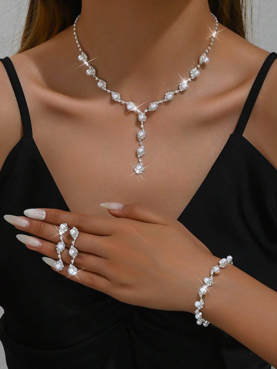 SHEIN طقم مجوهرات فضي بلؤلؤ وزركون