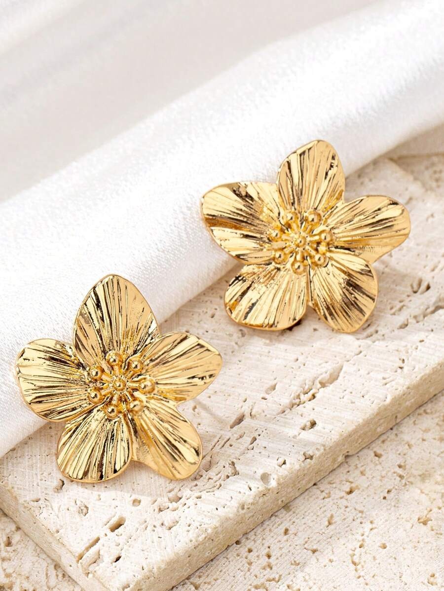 SHEIN زوج أقراط ذهبية بشكل زهرة