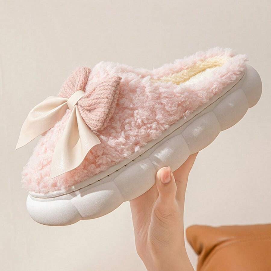 SHEIN شبشب منزلي نسائي دافئ بفرو ناعم وقاعدة سميكة