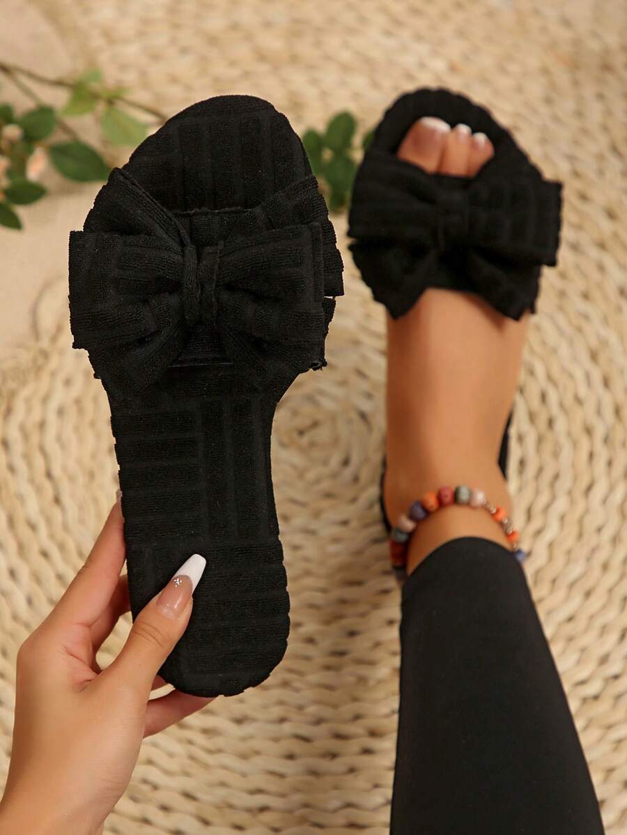 SHEIN شبشب نسائي اسود فلانيل داكن مفتوح الأصابع