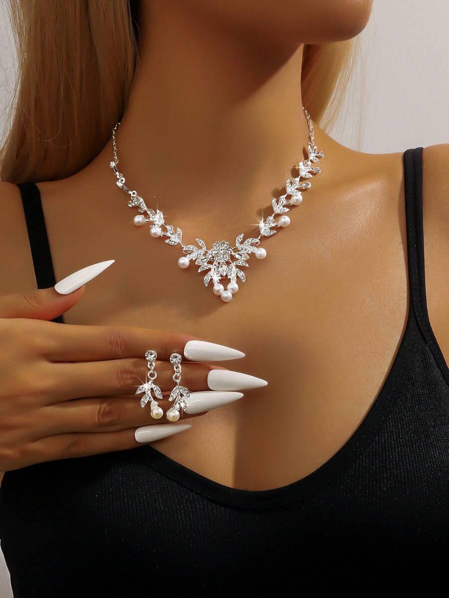 SHEIN طقم مجوهرات فضي 3 قطع لؤلؤ وزهور