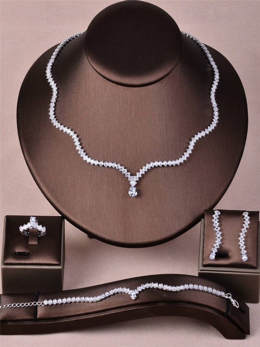 SHEIN طقم قلادة فضي زركونيا بشكل قطرة ماء