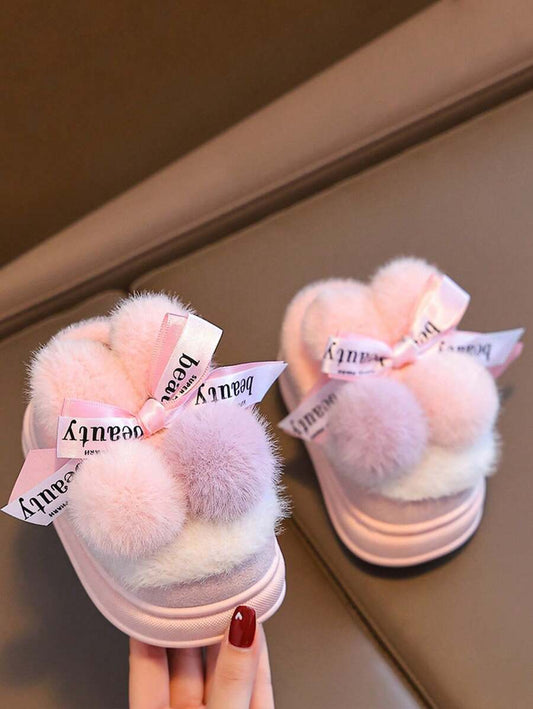 SHEIN شبشب أطفال دافئ بطبعات أرانب كيوت