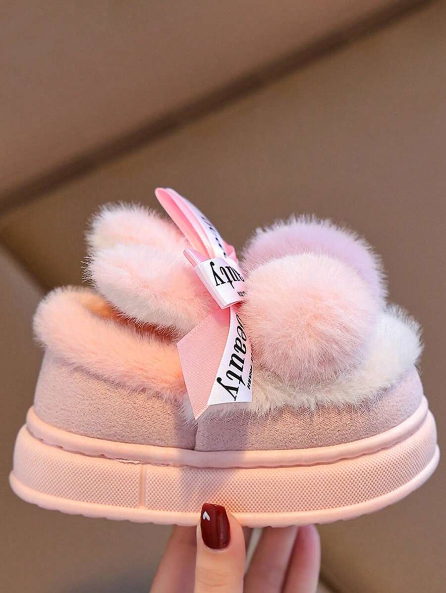 SHEIN شبشب أطفال دافئ بطبعات أرانب كيوت