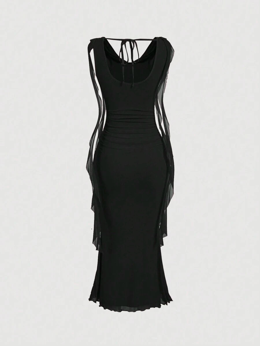 SHEIN MOD فستان أسود بربطة خصر وفتحات وياقة عميقة