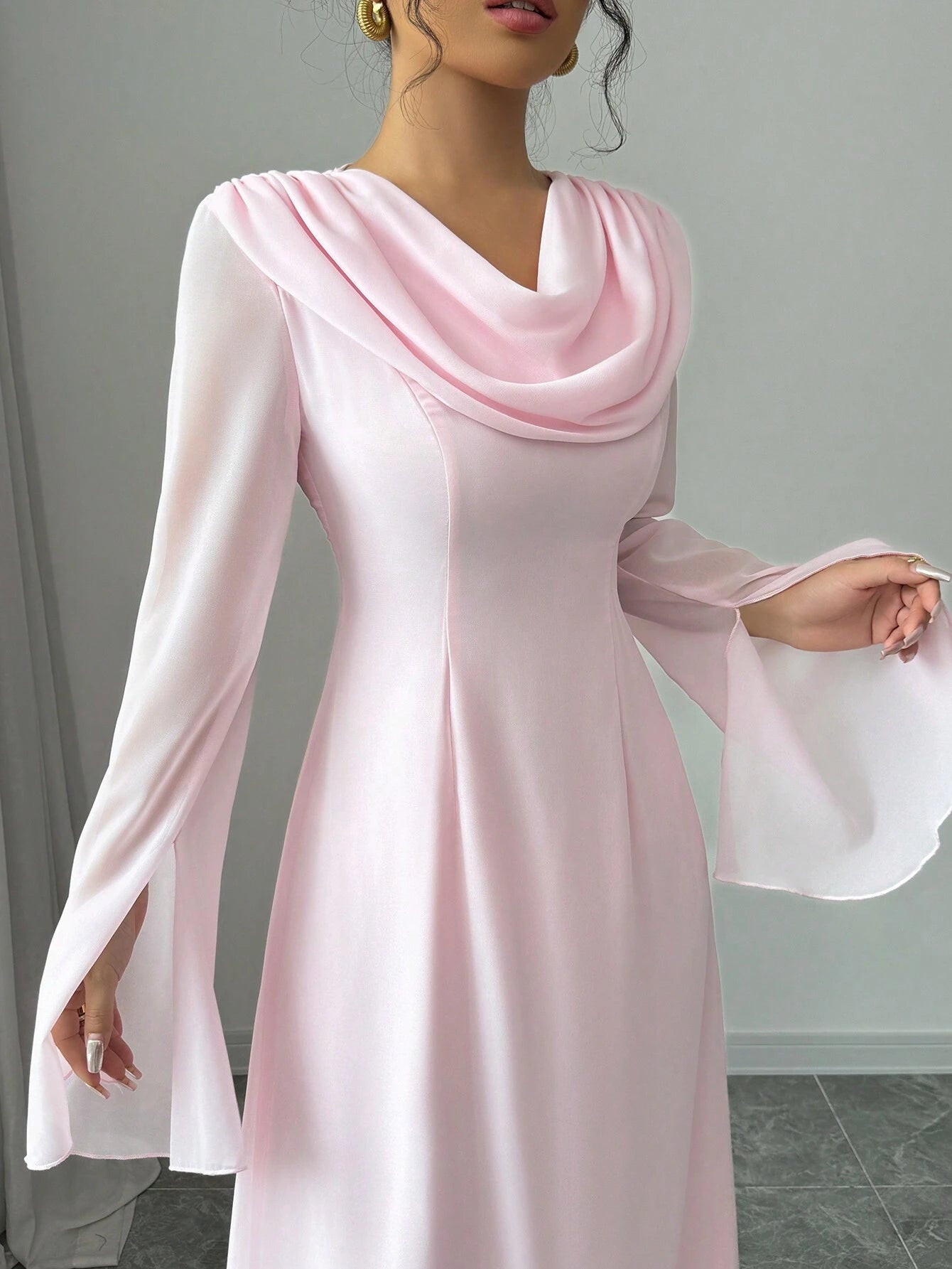 SHEIN Elenzga فستان طويل وردي بأكمام متفرعة وكرانيش