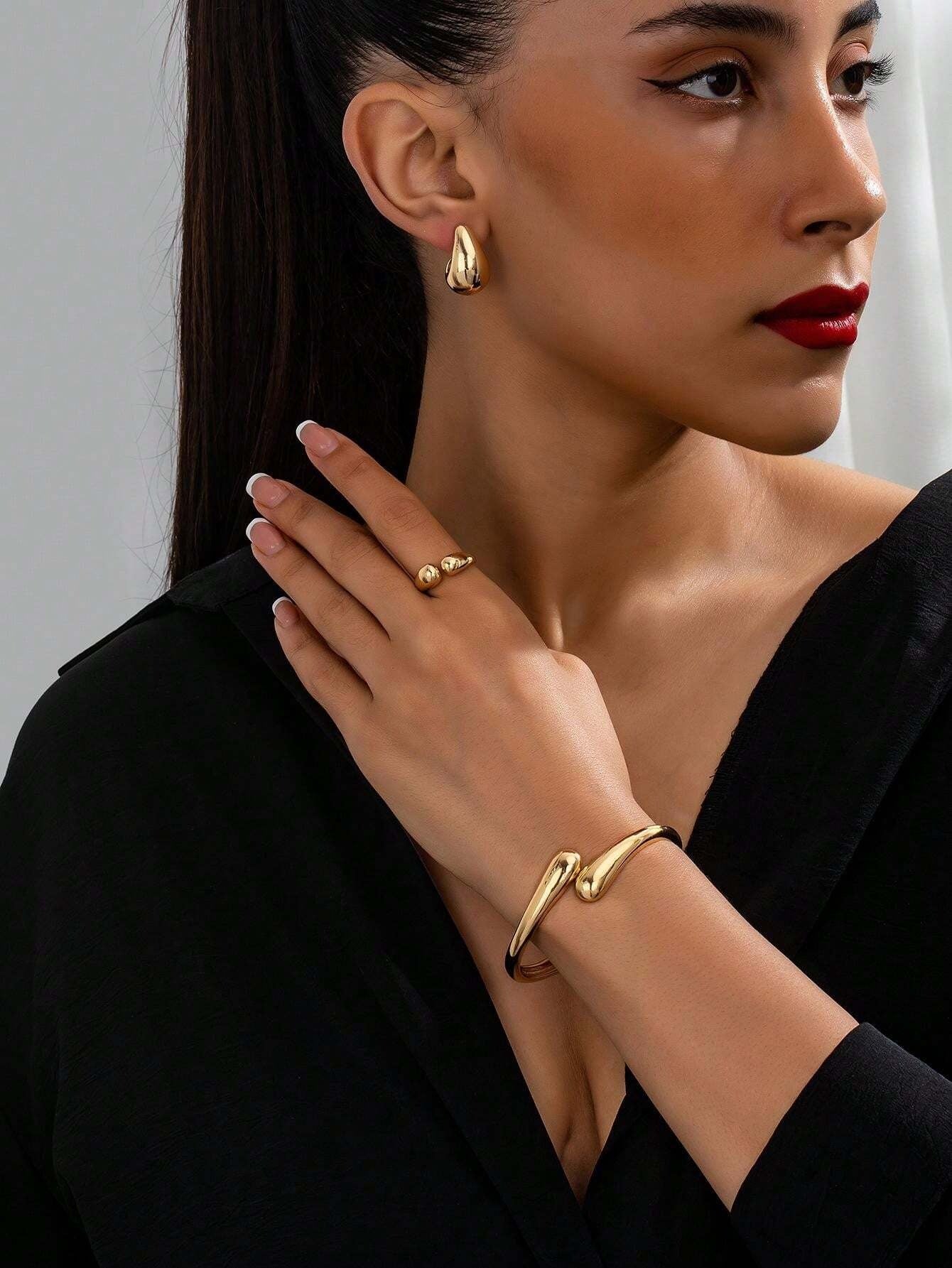 SHEIN طقم مجوهرات بتصميم قطرة ماء