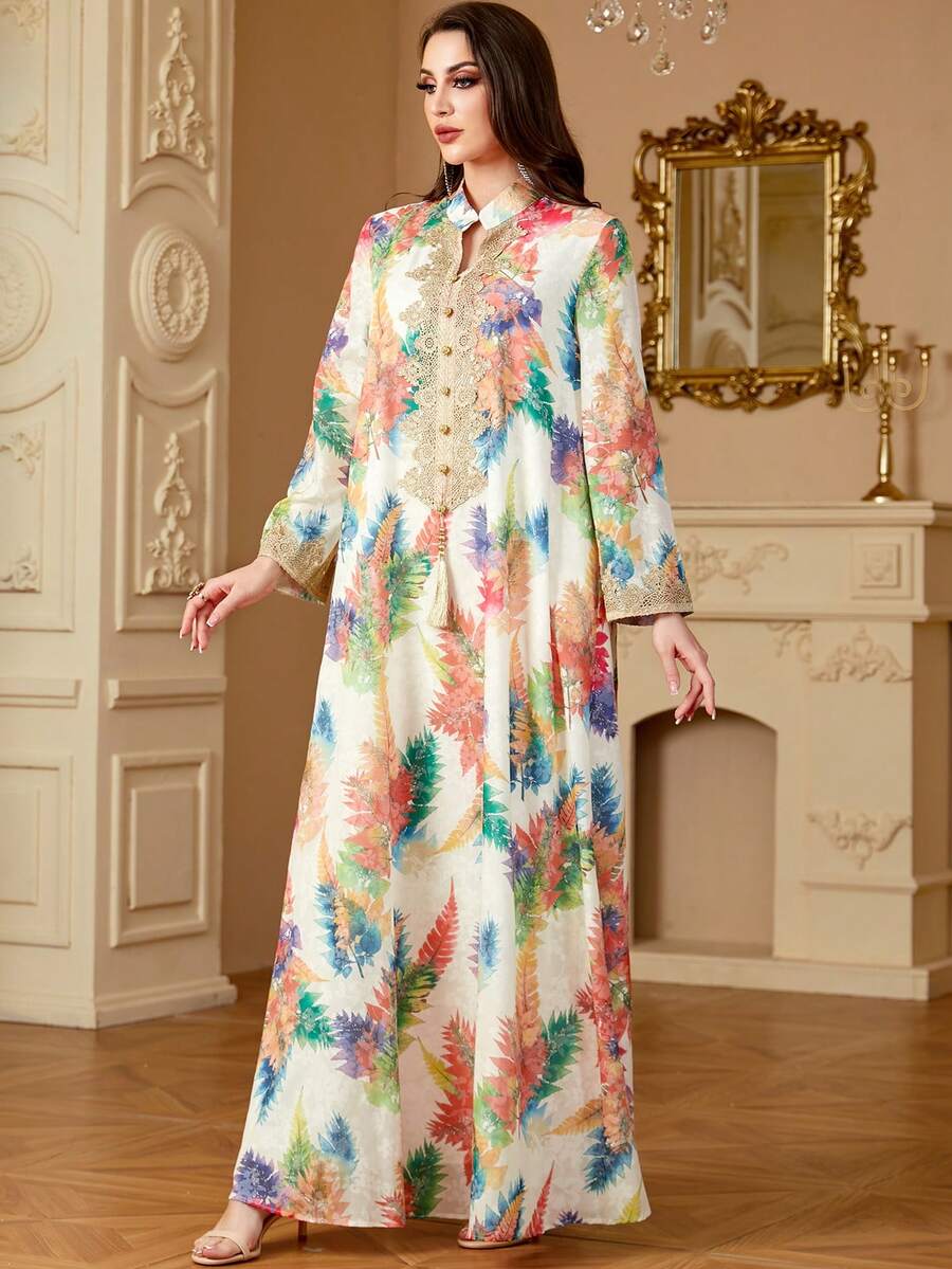 SHEIN فستان طويل بطبعة زهرية ورقبة مذنبة