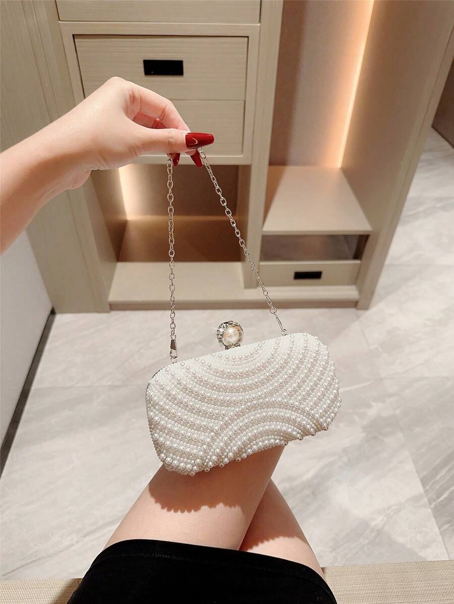 SHEIN حقيبة سهرة لؤلؤية بيضاء مع سلسلة