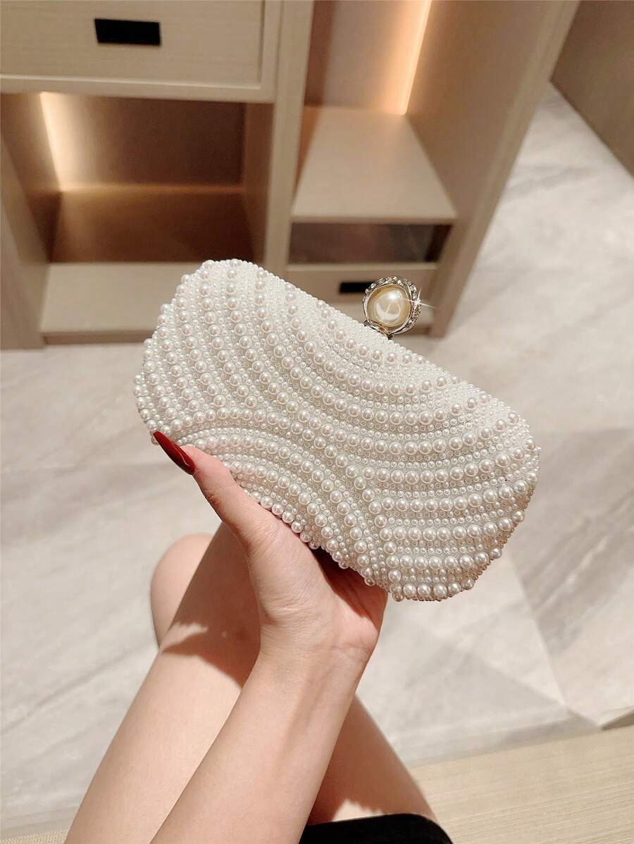 SHEIN حقيبة سهرة لؤلؤية بيضاء مع سلسلة