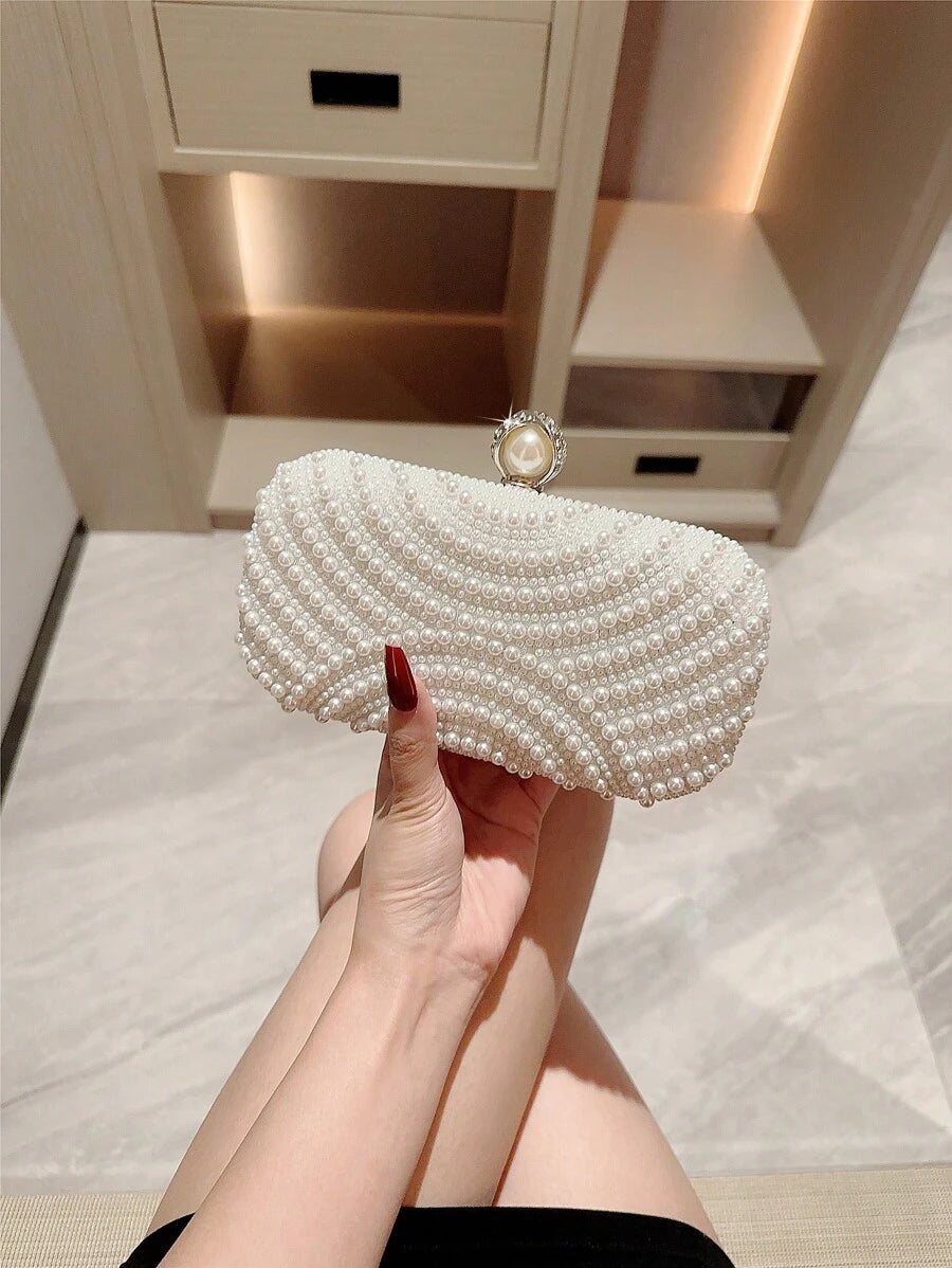 SHEIN حقيبة سهرة لؤلؤية بيضاء مع سلسلة