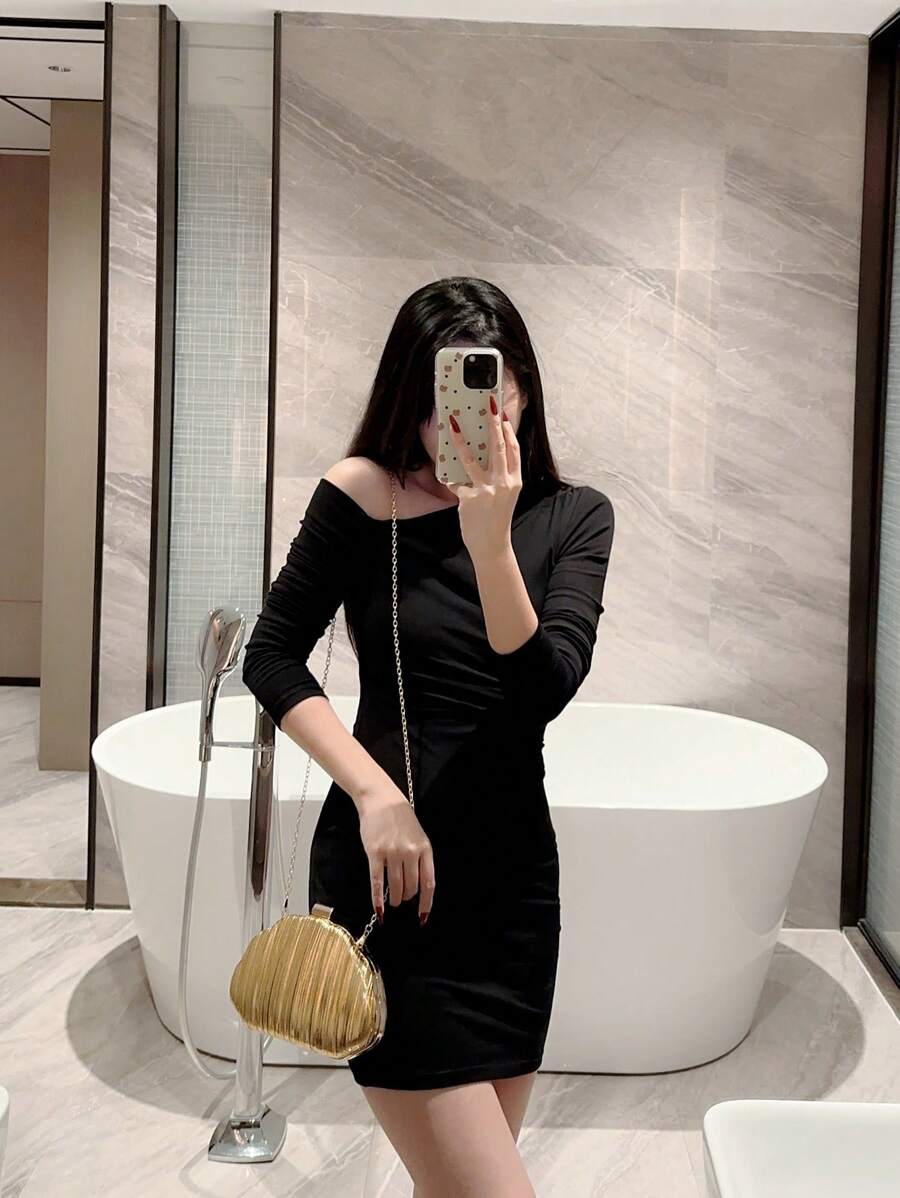 SHEIN حقيبة سهرة ذهبية لامعة مربعة للحفلات