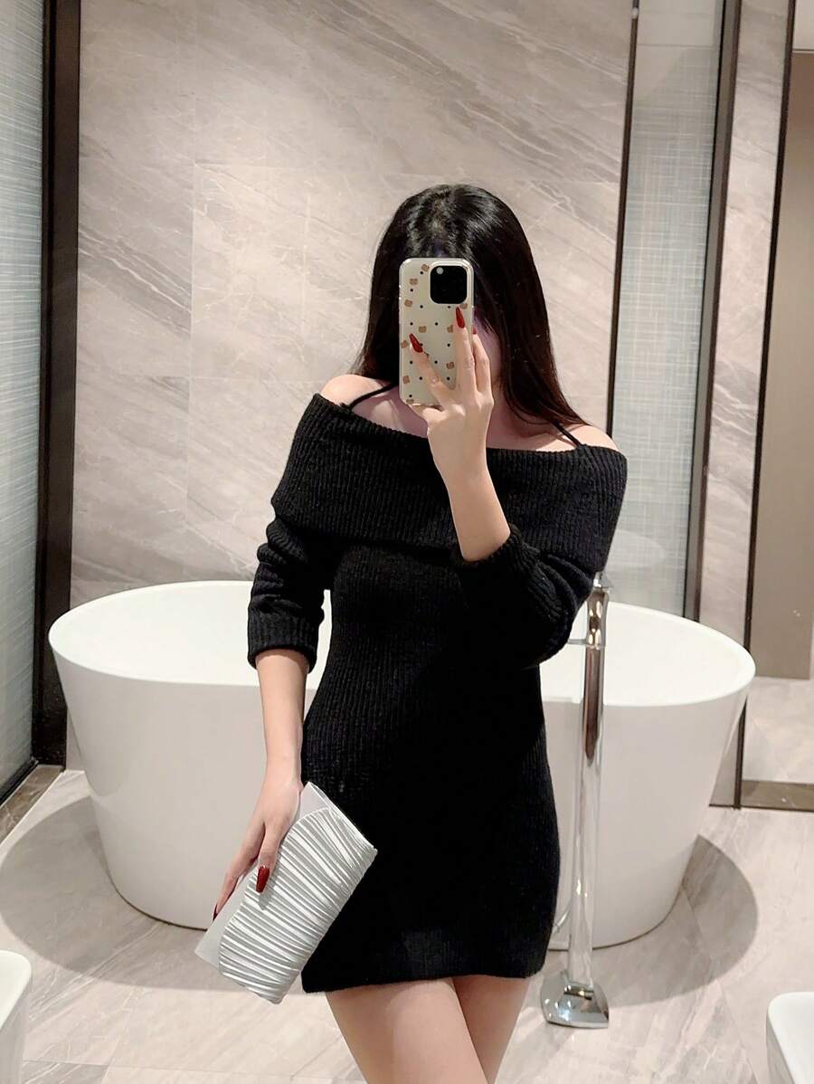 SHEIN حقيبة سهرة ساتان بيضاء مطوي مع سلسلة