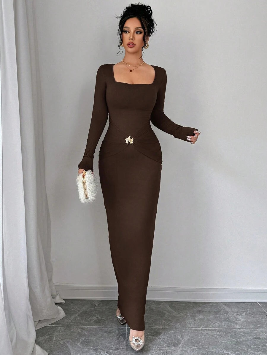 SHEIN Firerie فستان بني بياقة مربعة مزين بزهور