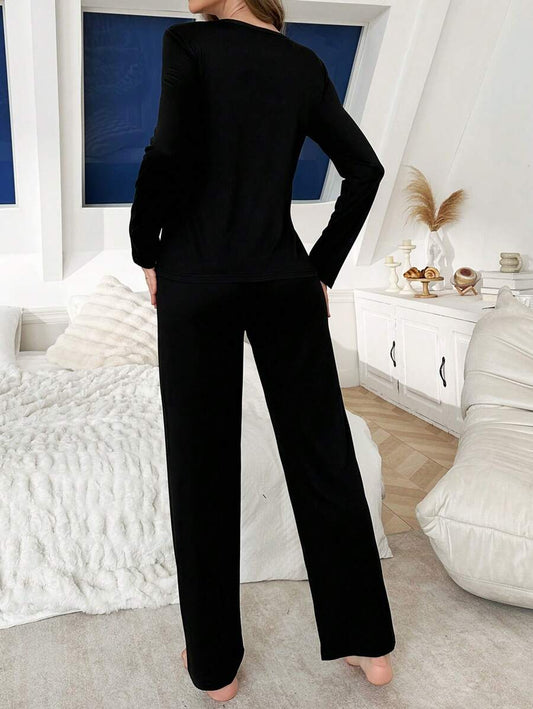 SHEIN Doze Lane بيجاما سوداء 2 قطعة بطباعة حرفية