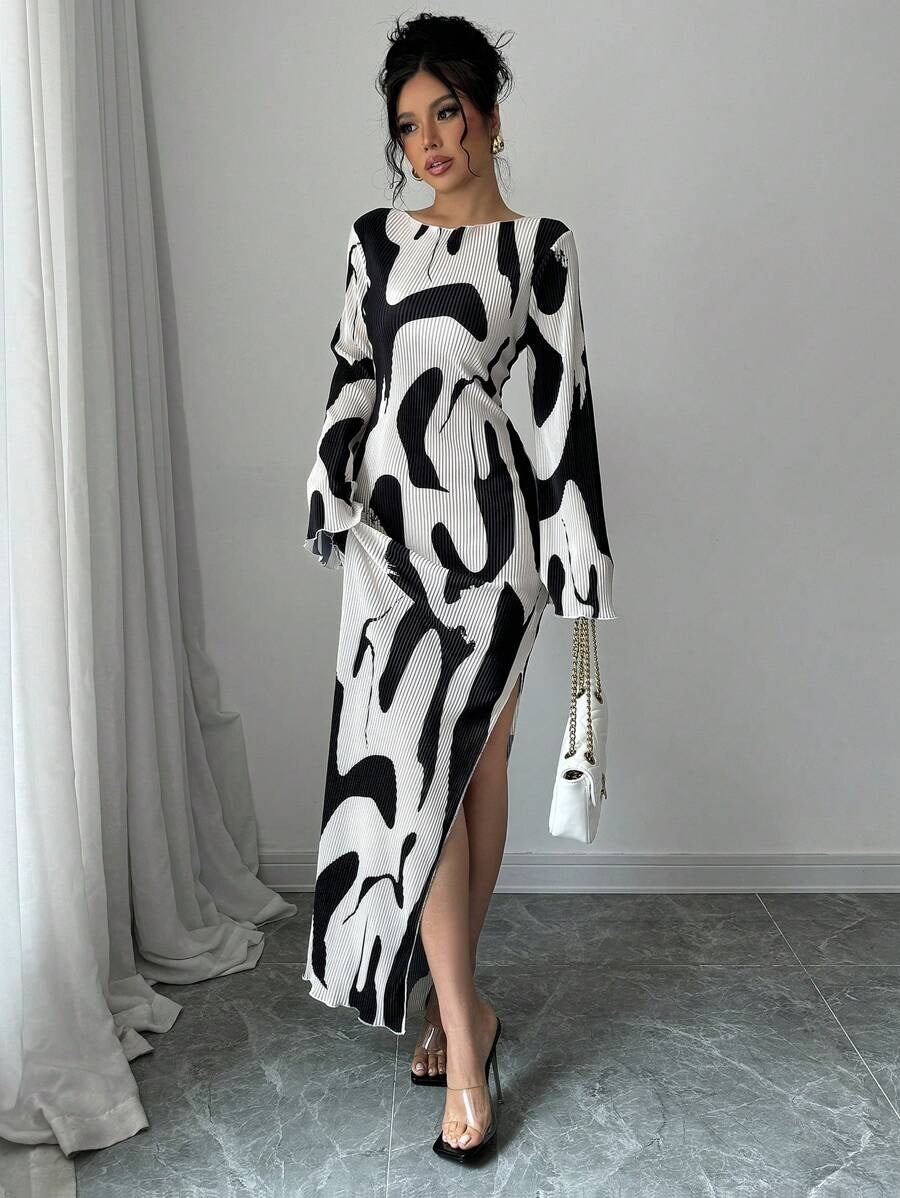 SHEIN Rafferiza  فستان طويل بطبعة كاملة بلون أبيض وأسود وأكمام طويلة